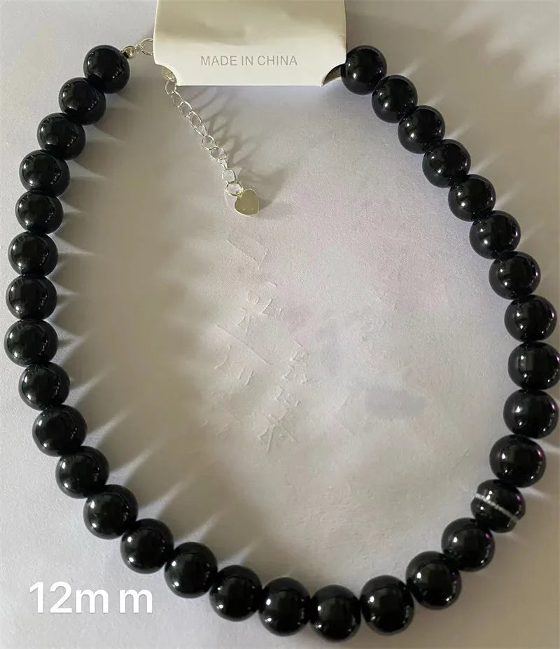 Schwarze Perlenkette
