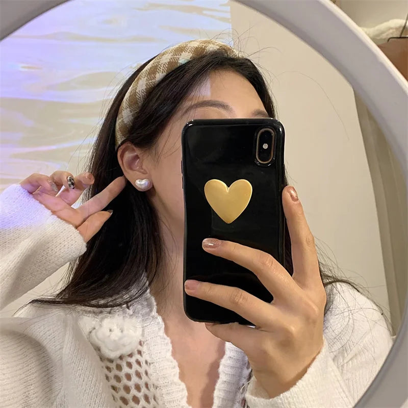 Pendientes de botón con forma de corazón de algodón color crema en 3D