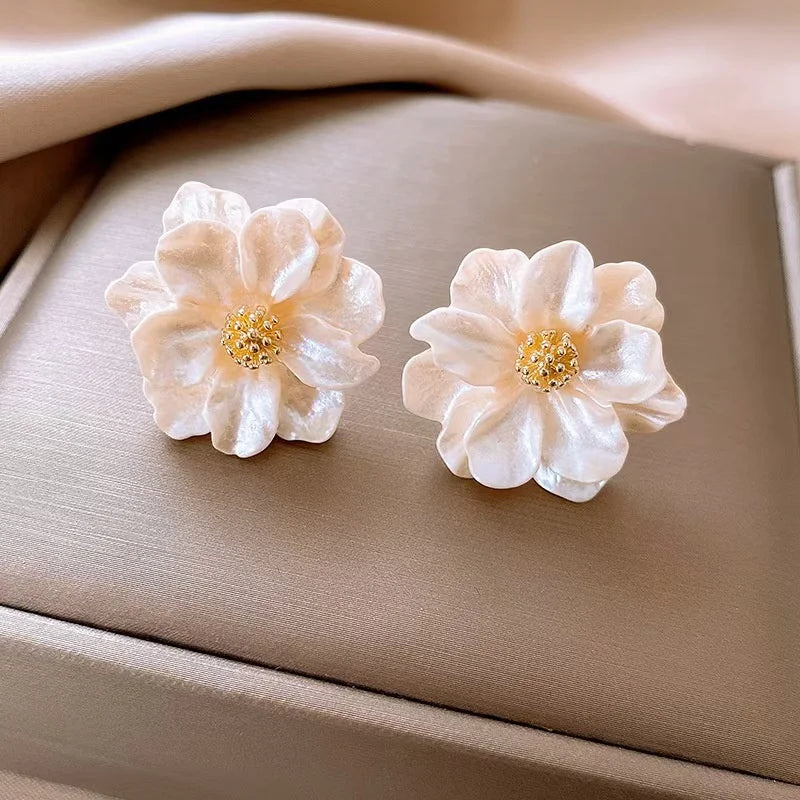 White Flowers Stud Earrings
