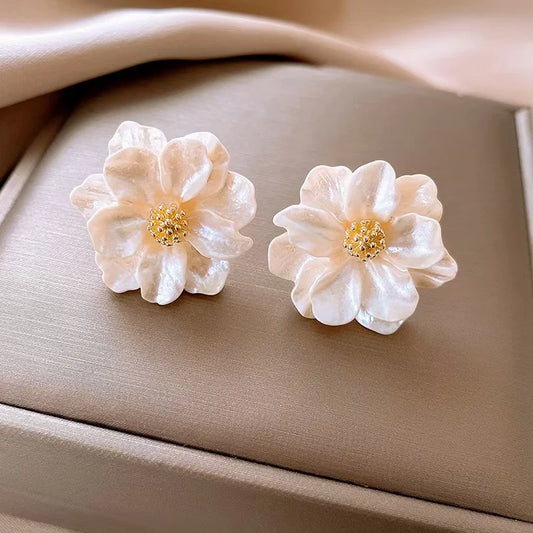 White Flowers Stud Earrings