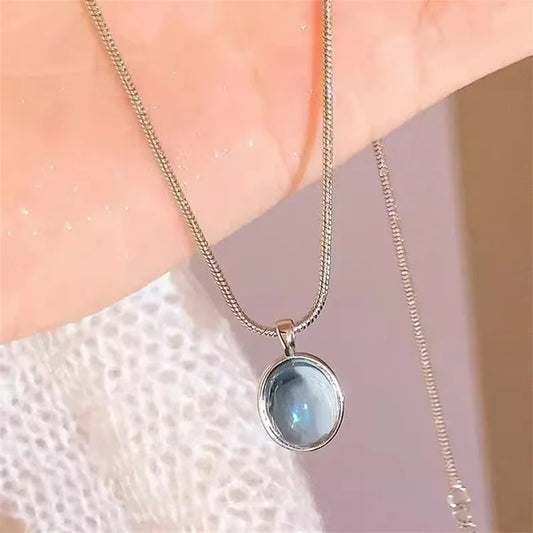 Schlichte Retro-Halskette mit ovalem Aquamarin-Anhänger