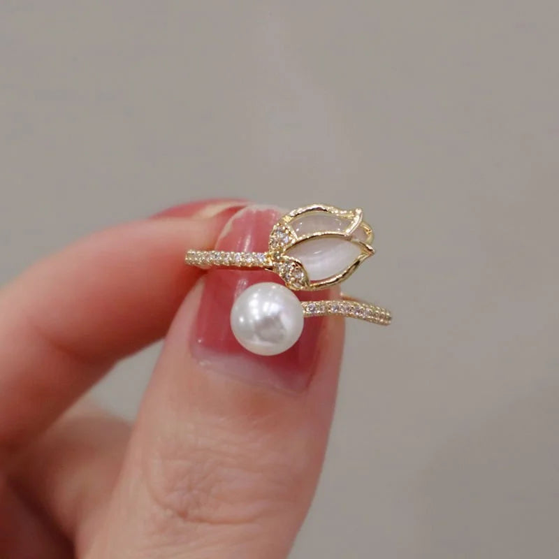 Tulip Pearl Adjustable Ring