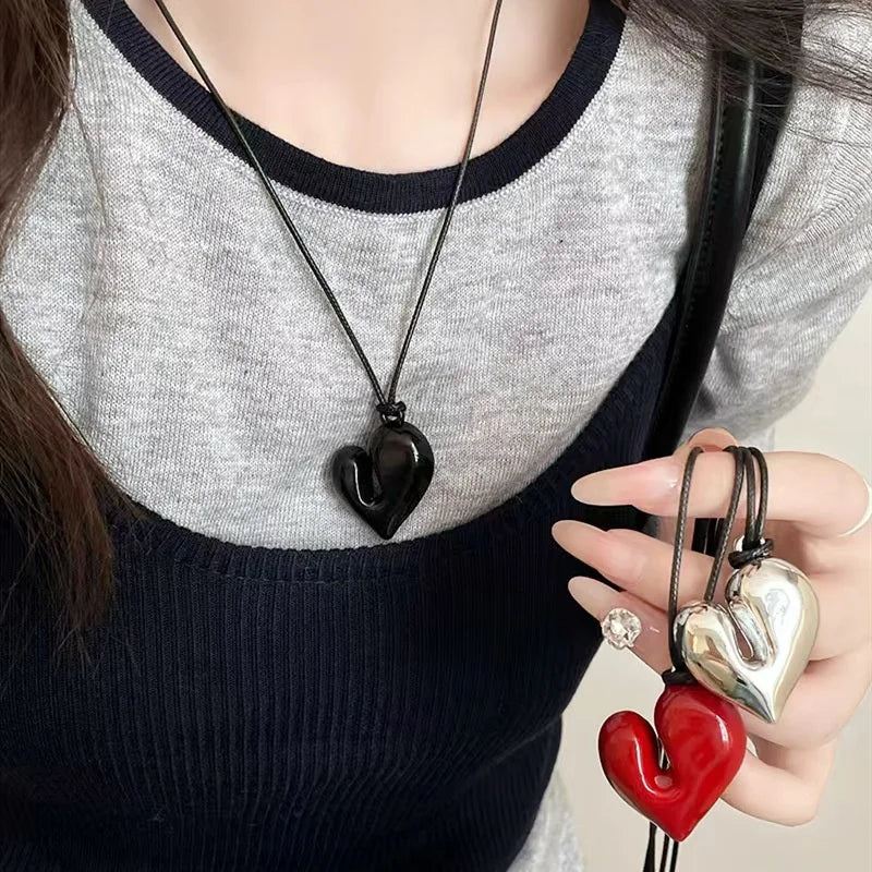 Rote Herz-Anhänger-Halskette, Vintage-Stil, inspiriert von der Ästhetik der 80er Jahre, neue Mode, romantische Herz-Halskette für Frauen