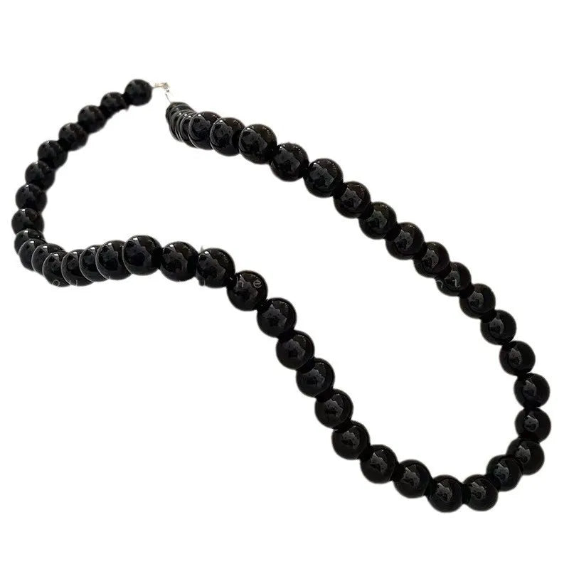 Schwarze Perlenkette