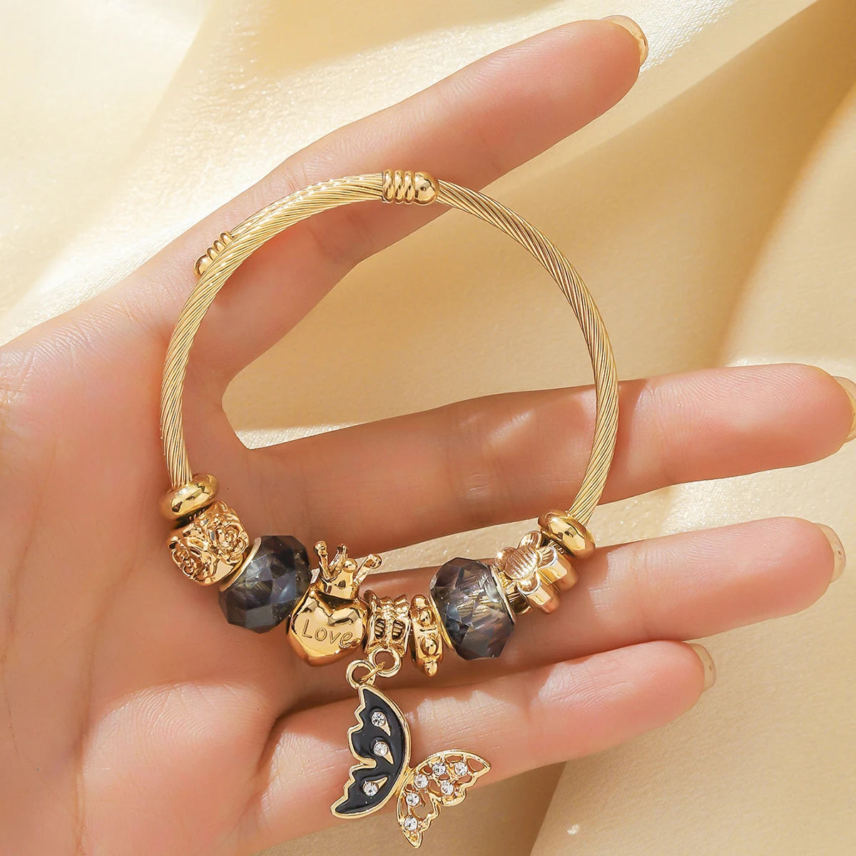 Love Bracelet Suitable