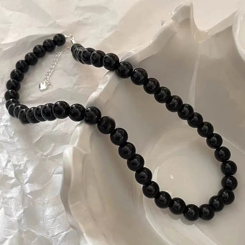 Schwarze Perlenkette