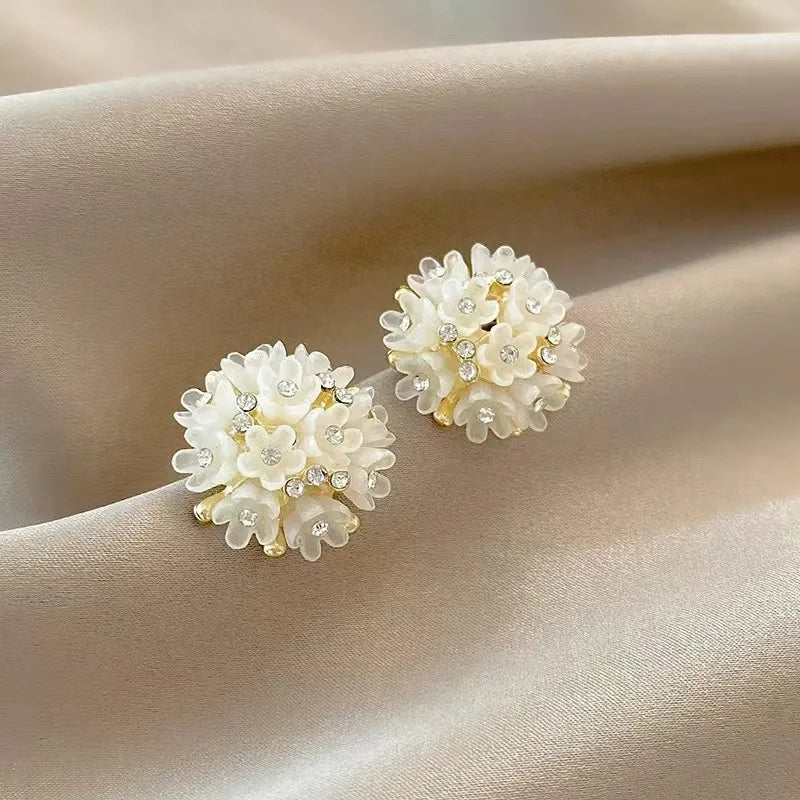 White Flowers Stud Earrings