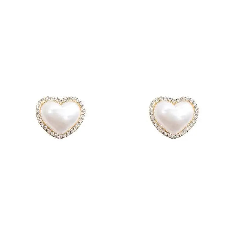 Pendientes elegantes de corazón