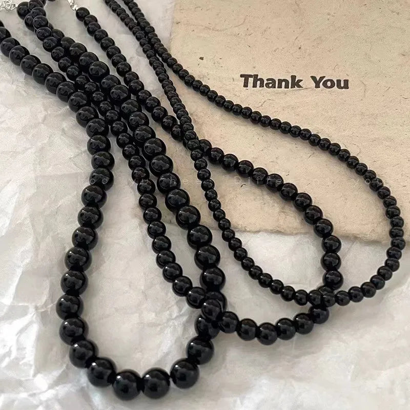 Schwarze Perlenkette