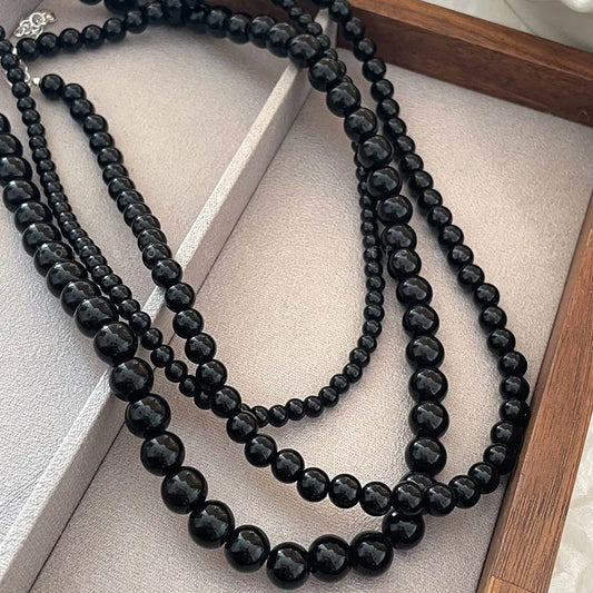 Schwarze Perlenkette